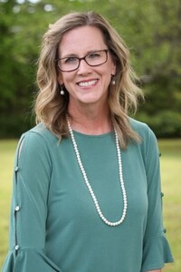 Lorna Goodwin | Sales Associate